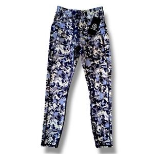 New Move Theology 7/8 Legging Side Pockets Abstract Print Women’s Size Small